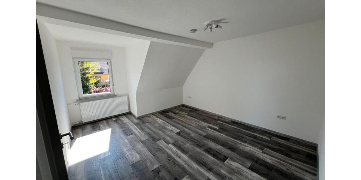 Einfamilienhaus Wildeck - 10 Zimmer, 105 m&sup2;, 1.000&euro; | Angebot:26701143