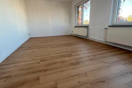 Frisch renovierte 2 Zimmer Wohnung zentral in Falkensee 55 qm 2 zimmer