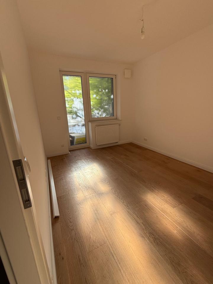 Interior Design Konzept- für Mieter, die alles wollen: Stadt. Garten. Stil. Charmante Erdgeschosswohnung mit Balkon und Terrasse in List. zimmer