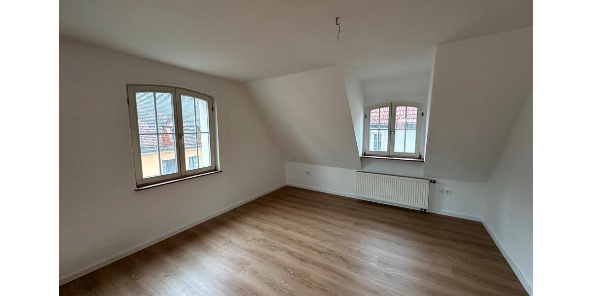 Dachgeschoßwohnung Ilshofen - 2.5 Zimmer, 72 m&sup2;, 790&euro; | Angebot:26014524