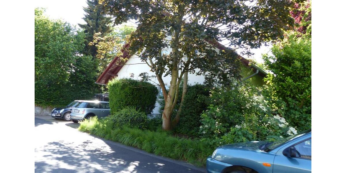 Dachgeschoßwohnung Königswinter - 3 Zimmer, 93 m&sup2;, 930&euro; | Angebot:26704144