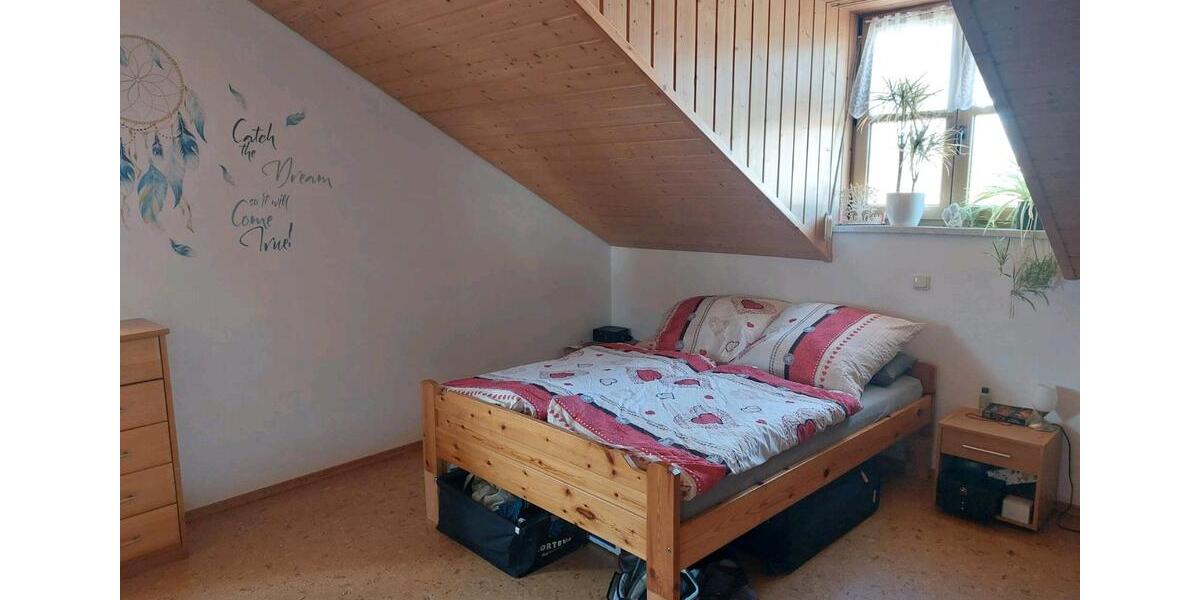 Dachgeschoßwohnung Bodenkirchen - 3 Zimmer, 90 m&sup2;, 820&euro; | Angebot:26250515