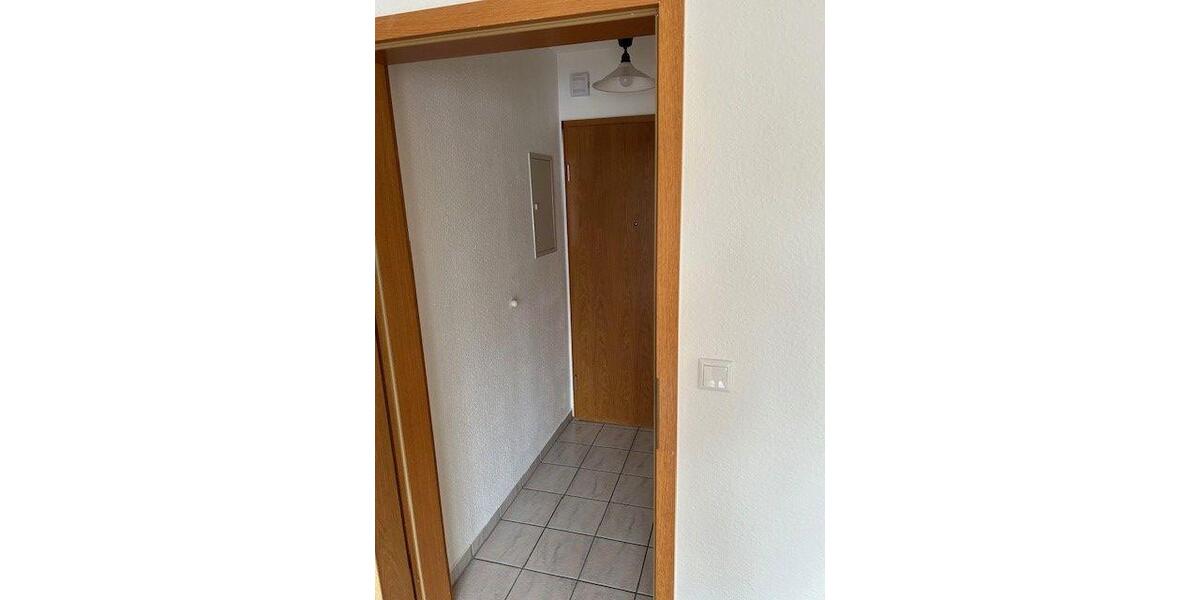 Dachgeschoßwohnung Großheirath - 1 Zimmer, 35 m&sup2;, 350&euro; | Angebot:26635438
