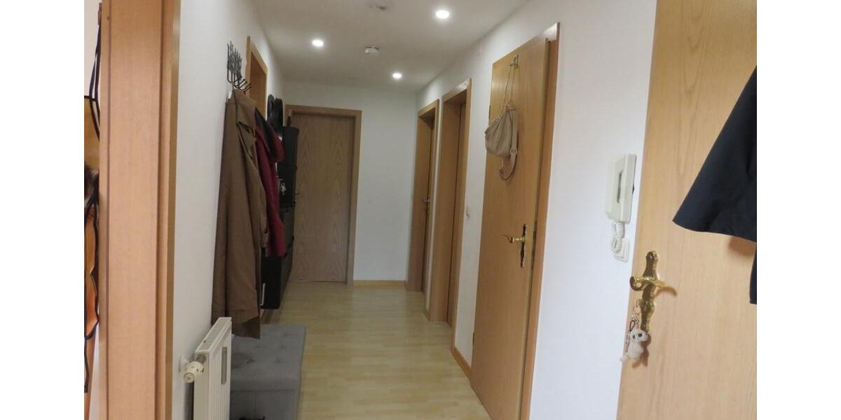 Dachgeschoßwohnung Mittenwald - 3 Zimmer, 80 m&sup2;, 990&euro; | Angebot:26638691