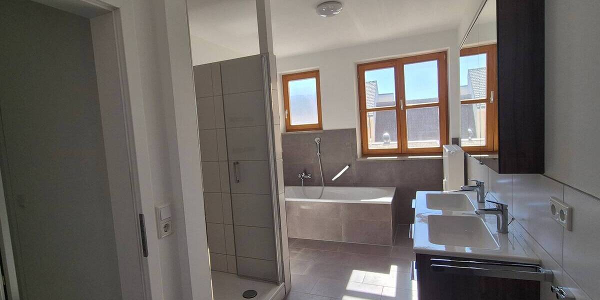 Etagenwohnung Vohburg an der Donau Vohburg - 4 Zimmer, 140 m&sup2;, 1.375&euro; | Angebot:25701213