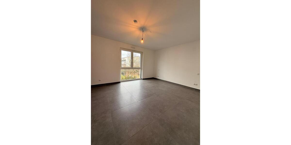 Etagenwohnung Offenbach am Main Bieber - 4 Zimmer, 137 m&sup2;, 2.250&euro; | Angebot:23908355