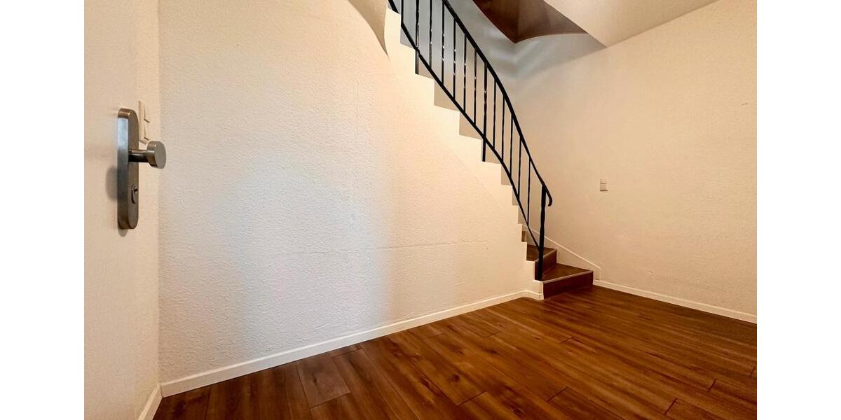 Maisonettenwohnung Zetel - 5.5 Zimmer, 170 m&sup2;, 1.200&euro; | Angebot:25979487