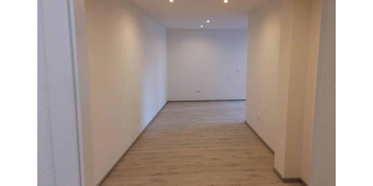 Erdgeschoßwohnung Sankt Ingbert - 2 Zimmer, 80 m&sup2;, 650&euro; | Angebot:26351501