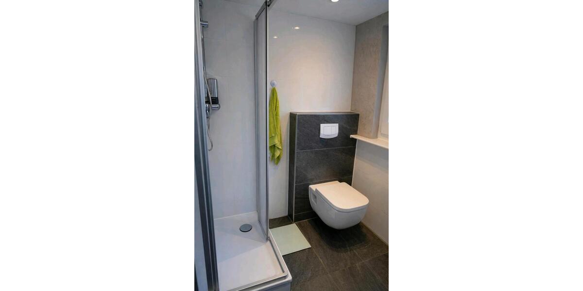 Dachgeschoßwohnung Stadtoldendorf - 3 Zimmer, 71 m&sup2;, 450&euro; | Angebot:25049580