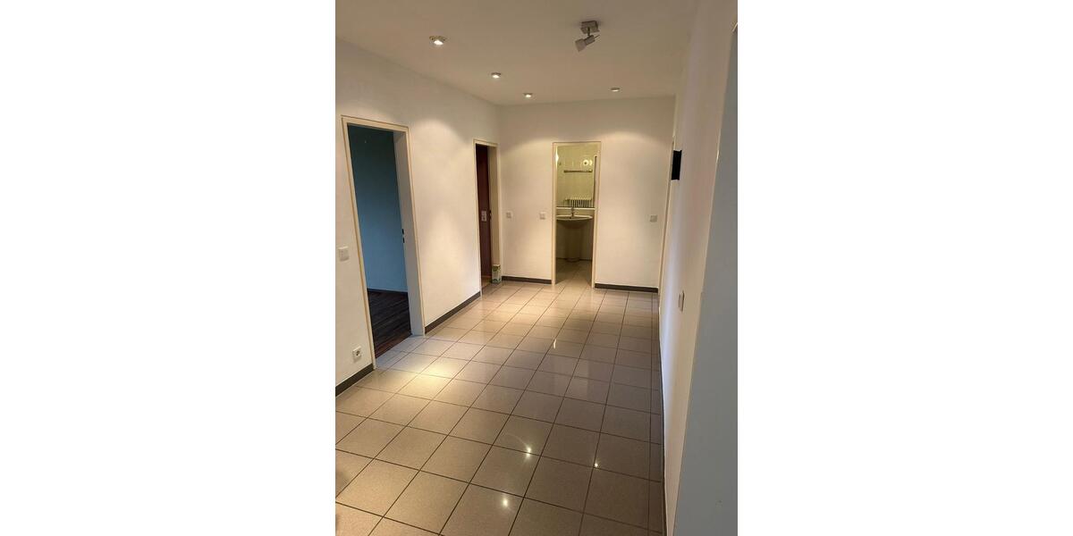 Etagenwohnung Lüchow (Wendland) - 4 Zimmer, 98 m&sup2;, 800&euro; | Angebot:24719181