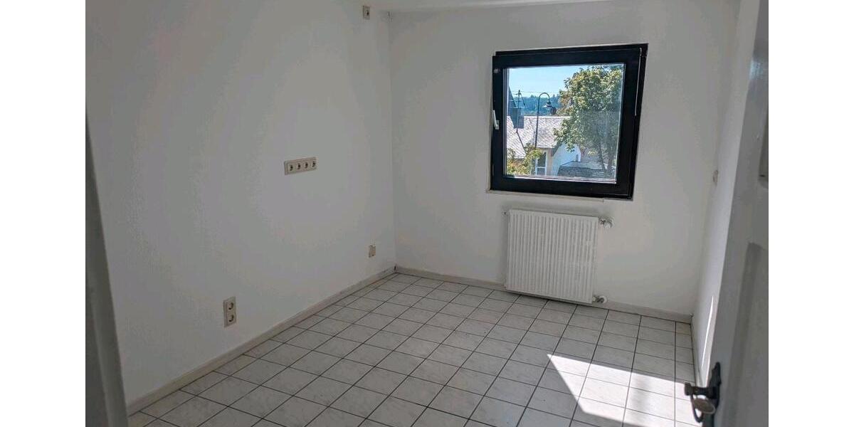 Reihenhaus Beltheim - 5 Zimmer, 130 m&sup2;, 850&euro; | Angebot:26699376