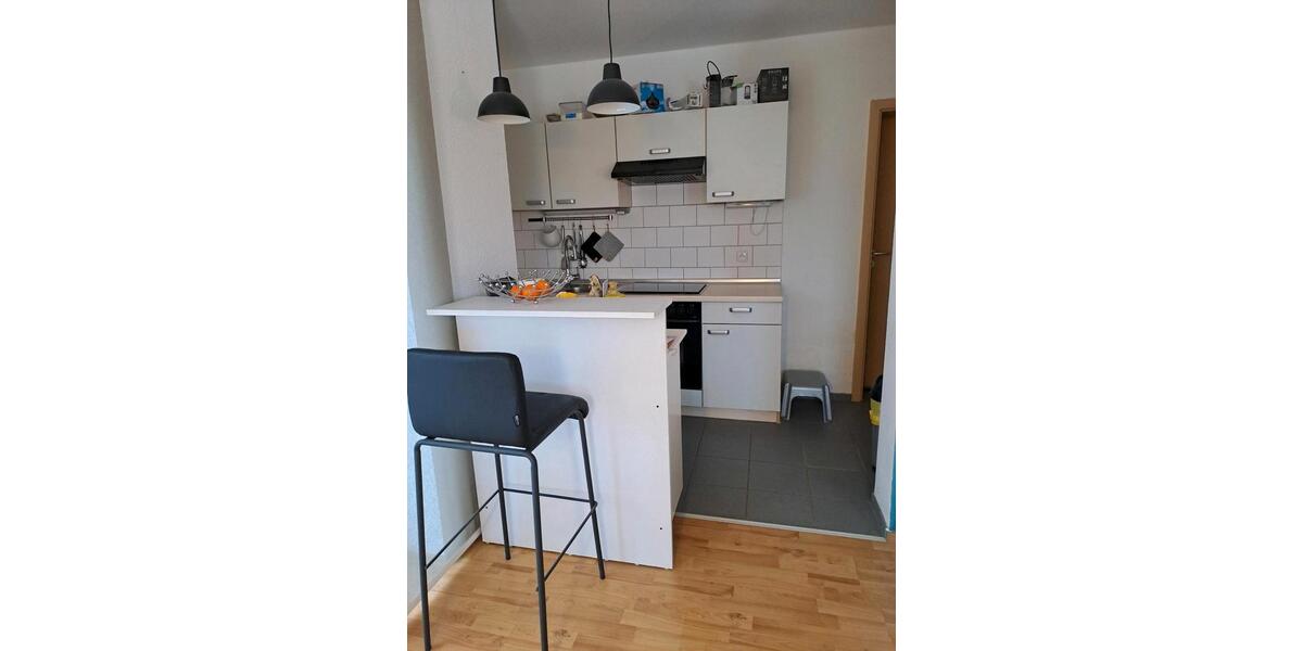 2 Zimmer Wohn. In Poppenlauer 2 zimmer