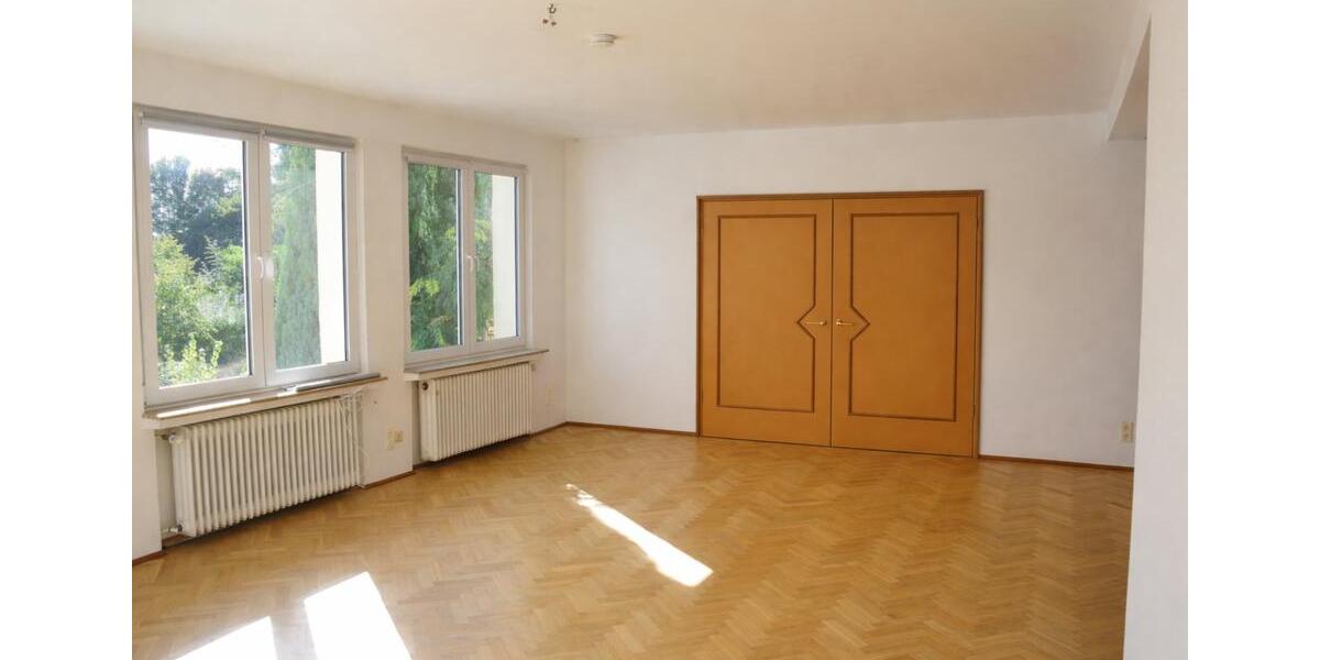 Etagenwohnung Lohmar - 5 Zimmer, 227 m&sup2;, 2.050&euro; | Angebot:24837986