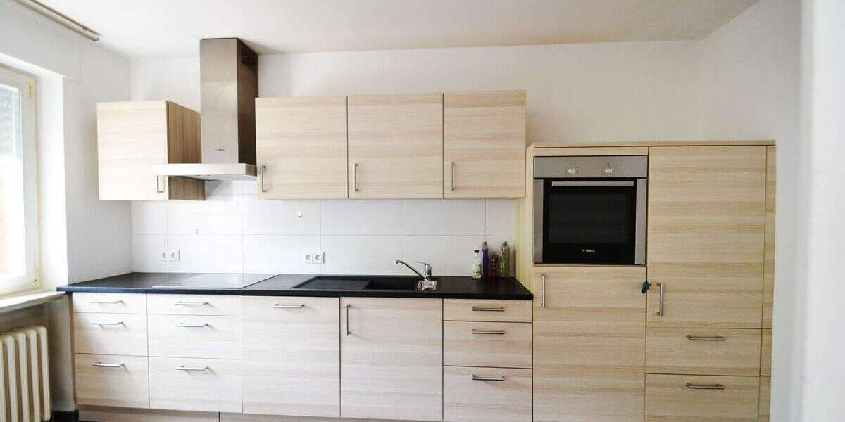 3-Zimmer-Parterrewohnung in 3-Familienhaus Garage + Stellplatz Einbauküche Gartennutzung 3 zimmer