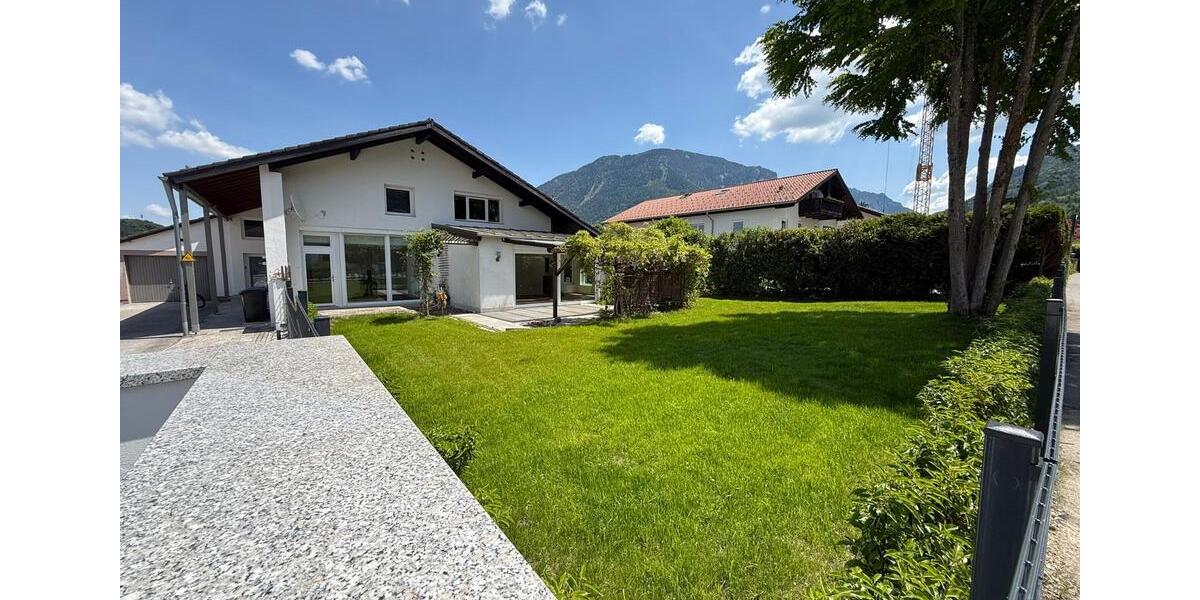 Terrassenwohnung Bayerisch Gmain - 4 Zimmer, 157 m&sup2;, 2.300&euro; | Angebot:26702056
