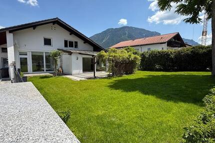 Wohnung Bayerisch Gmain - 4 Zimmer, 157 m&sup2;, 2.300&euro; | Angebot:26702056