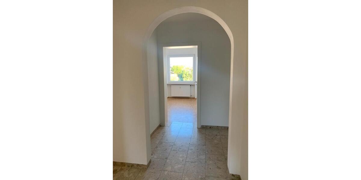 Etagenwohnung Teublitz - 7 Zimmer, 215 m&sup2;, 1.400&euro; | Angebot:26183694