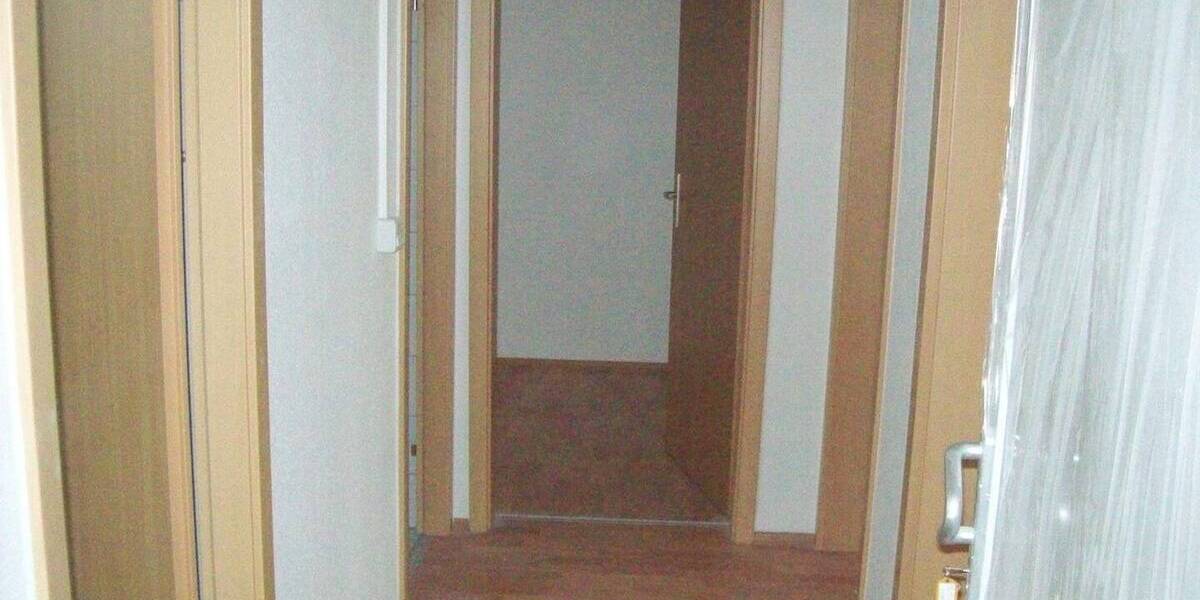 Etagenwohnung Landsberg Hohenthurm - 2 Zimmer, 46 m&sup2;, 322&euro; | Angebot:26486321