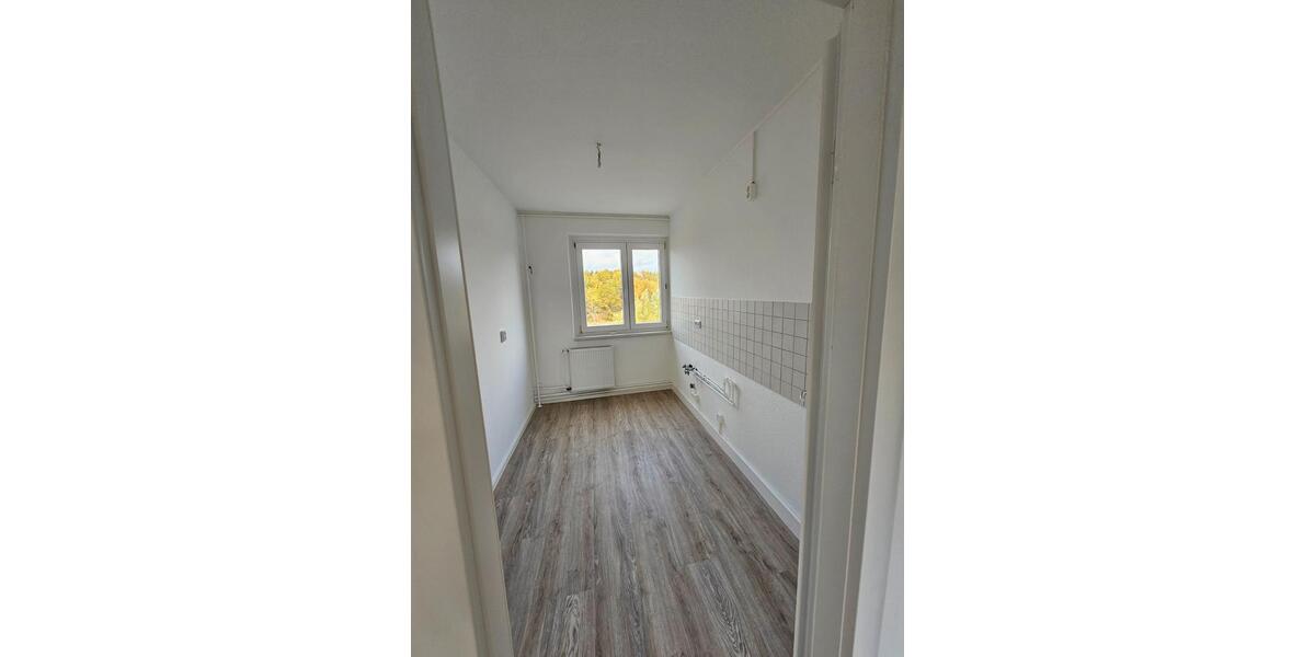 Etagenwohnung Eberswalde - 4 Zimmer, 72 m&sup2;, 680&euro; | Angebot:25855424