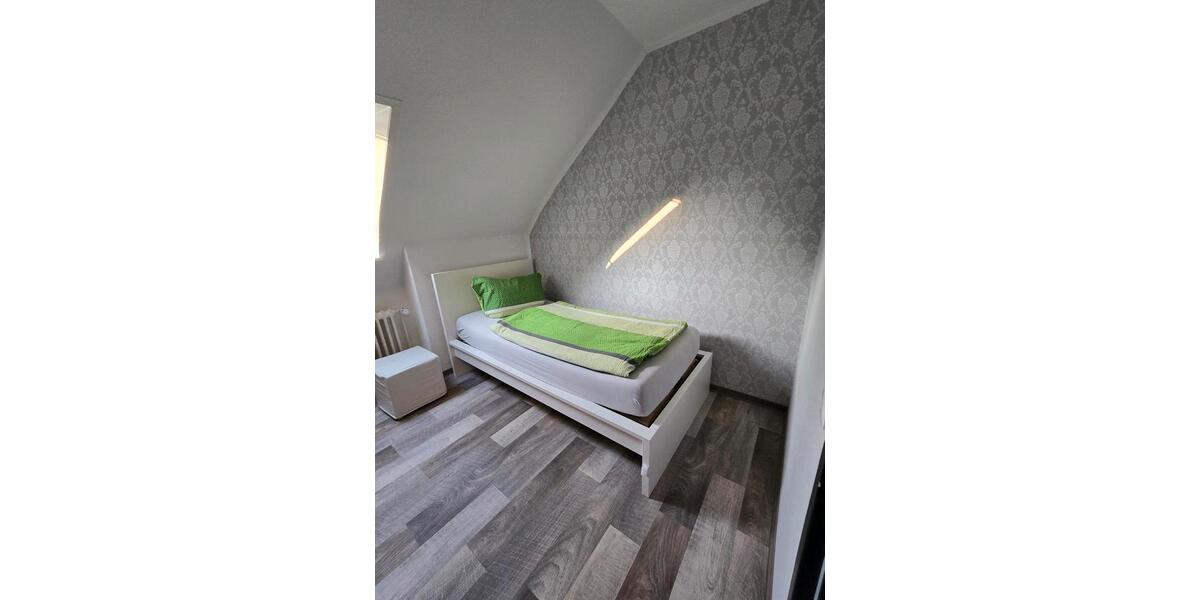 Wohnen auf Zeit Wilhelmshaven Fedderwardergroden - 4 Zimmer, 80 m&sup2;, 70&euro; | Angebot:25896163