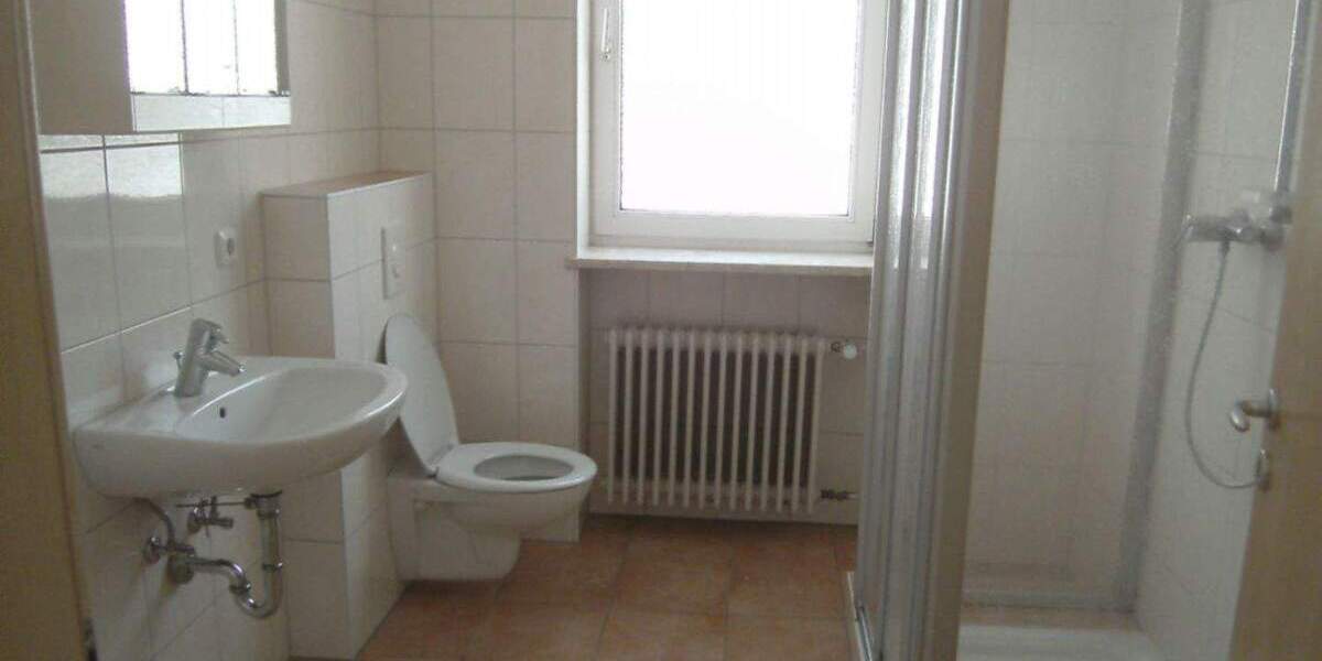 Mehrfamilienhaus, Wohnhaus Sulzbach-Rosenberg Unterschwaig - 8 Zimmer, 250 m&sup2;, 2.060&euro; | Angebot:25665485