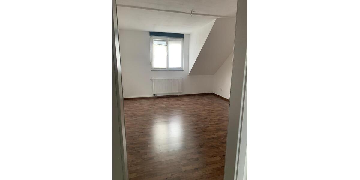 Dachgeschoßwohnung Wesel - 3 Zimmer, 68 m&sup2;, 650&euro; | Angebot:26492806
