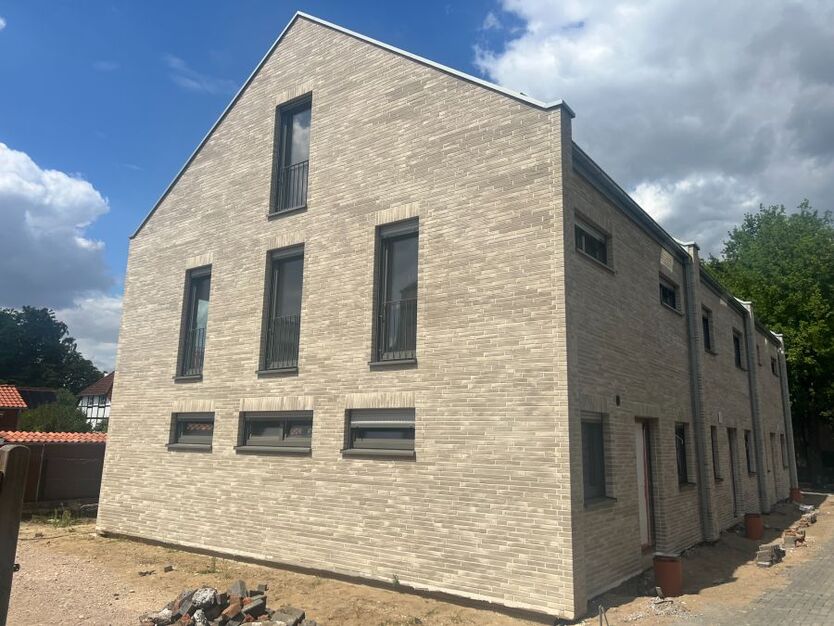 NEUBAU - noch 2 von 3 verfügbar, moderne Reihenhäuser im Zentrum von Großburgwedel - ab Dezember 2025 zur Vermietung 4 zimmer