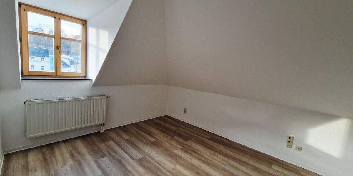 Dachgeschosswohnung in Auerbach 2 zimmer