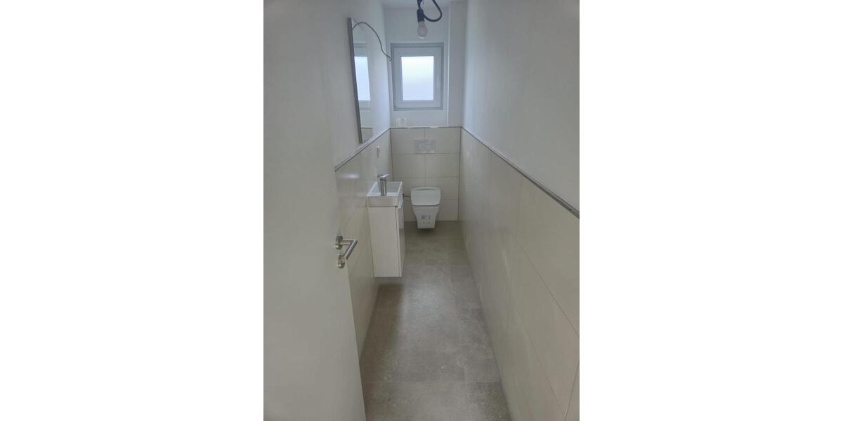 Maisonettenwohnung Rüsselsheim am Main - 5 Zimmer, 135 m&sup2;, 2.200&euro; | Angebot:23382817