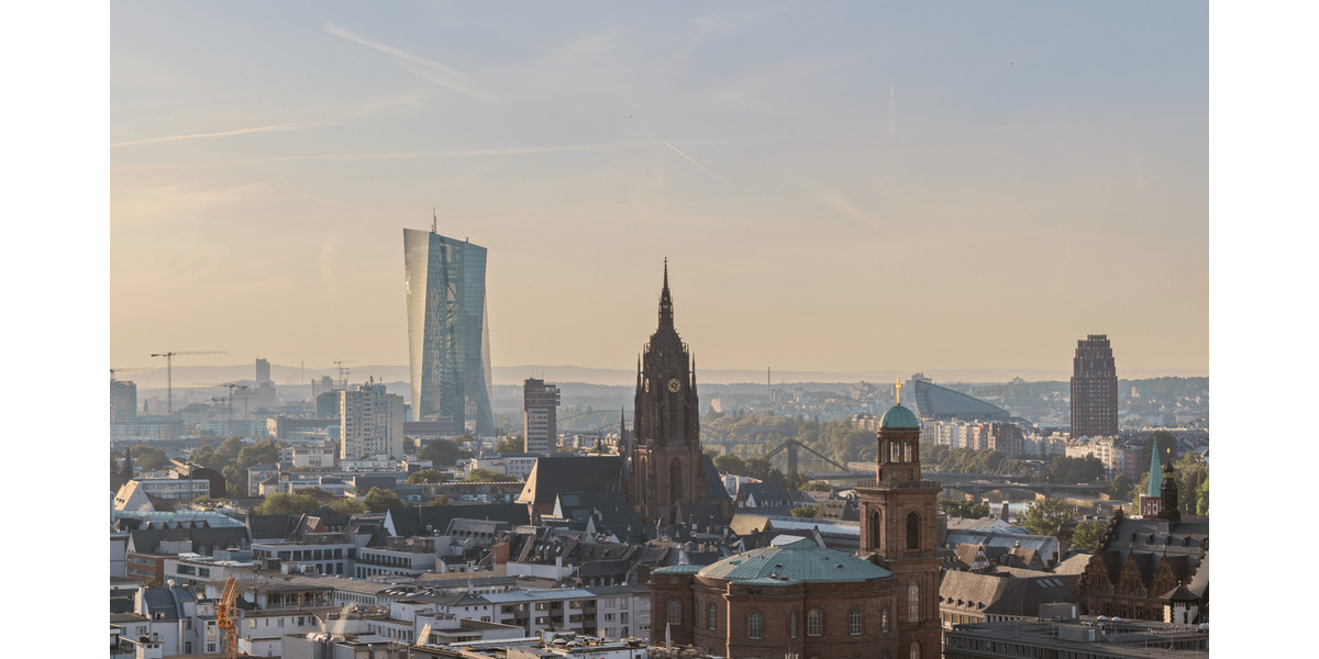 Etagenwohnung Frankfurt am Main Innenstadt - 2 Zimmer, 51 m&sup2;, 1.790&euro; | Angebot:25277932