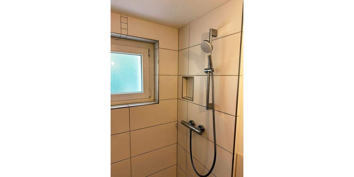 Etagenwohnung Singen (Hohentwiel) Singen - 4 Zimmer, 111 m&sup2;, 1.260&euro; | Angebot:25677101