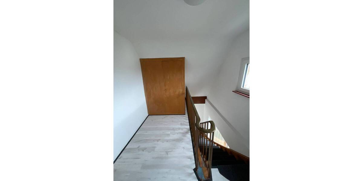 Einfamilienhaus Petersberg - 6 Zimmer, 180 m&sup2;, 1.600&euro; | Angebot:26106614