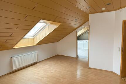 Schöne 3 ZKB DG Wohnung in 66482 Zweibrücken zu vermieten 3 zimmer