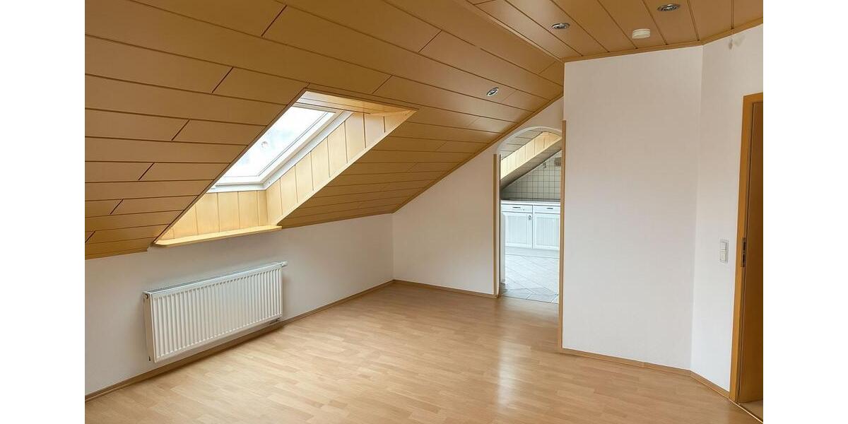 Schöne 3 ZKB DG Wohnung in 66482 Zweibrücken zu vermieten 3 zimmer