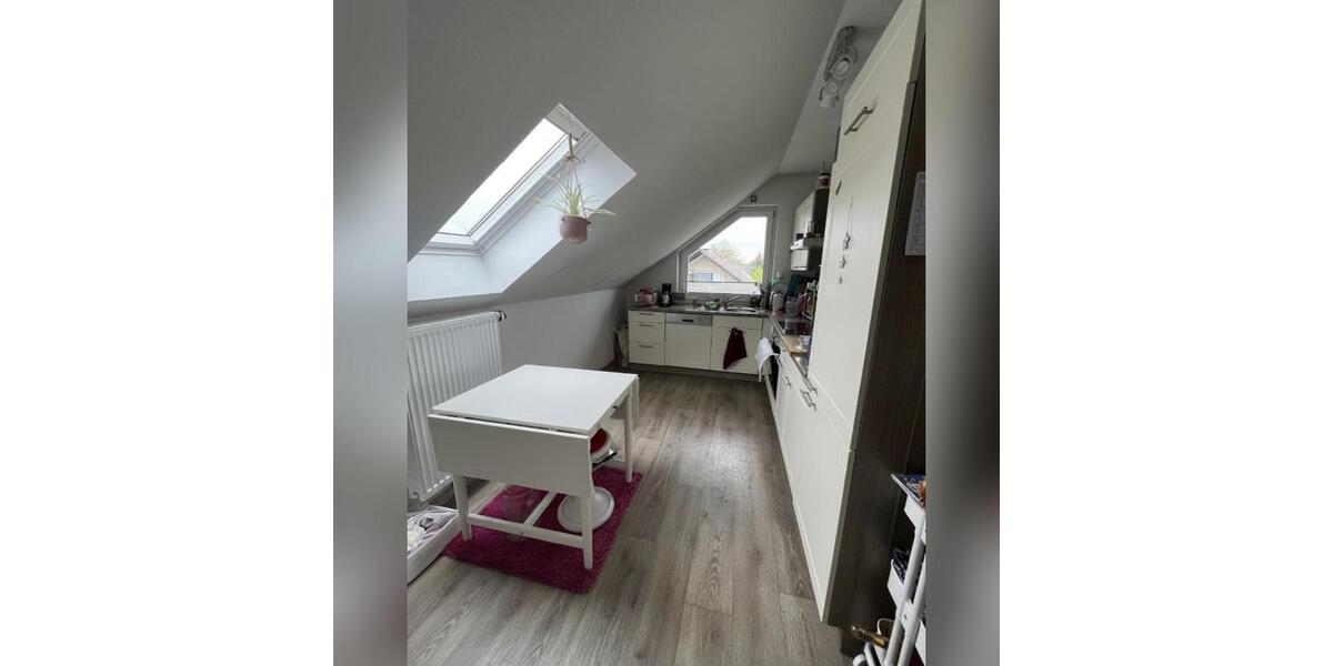 Dachgeschoßwohnung Horn-Bad Meinberg Bad Meinberg - 3 Zimmer, 90 m&sup2;, 680&euro; | Angebot:26182178