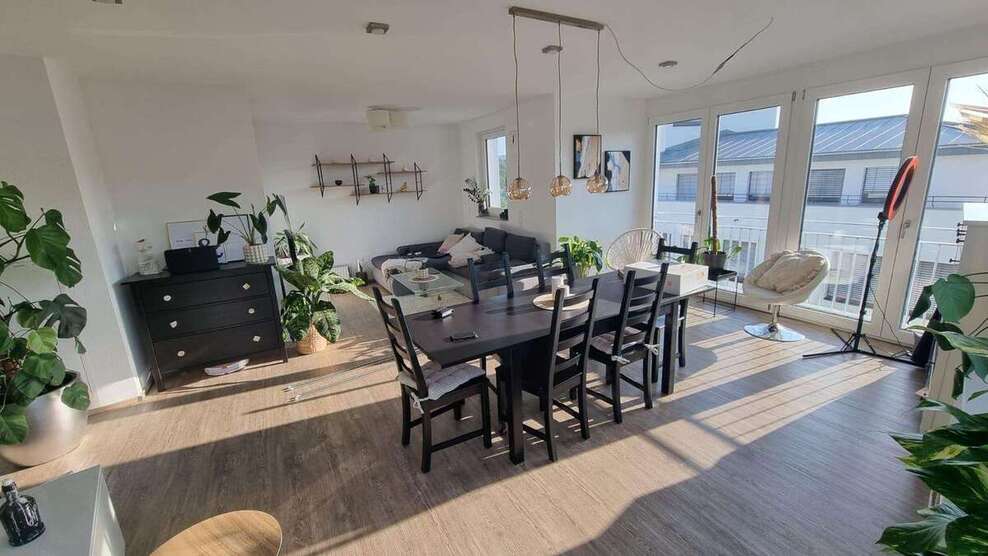 Wohnung zum Mieten in Pforzheim 1.355 € 93 m² 3 zimmer