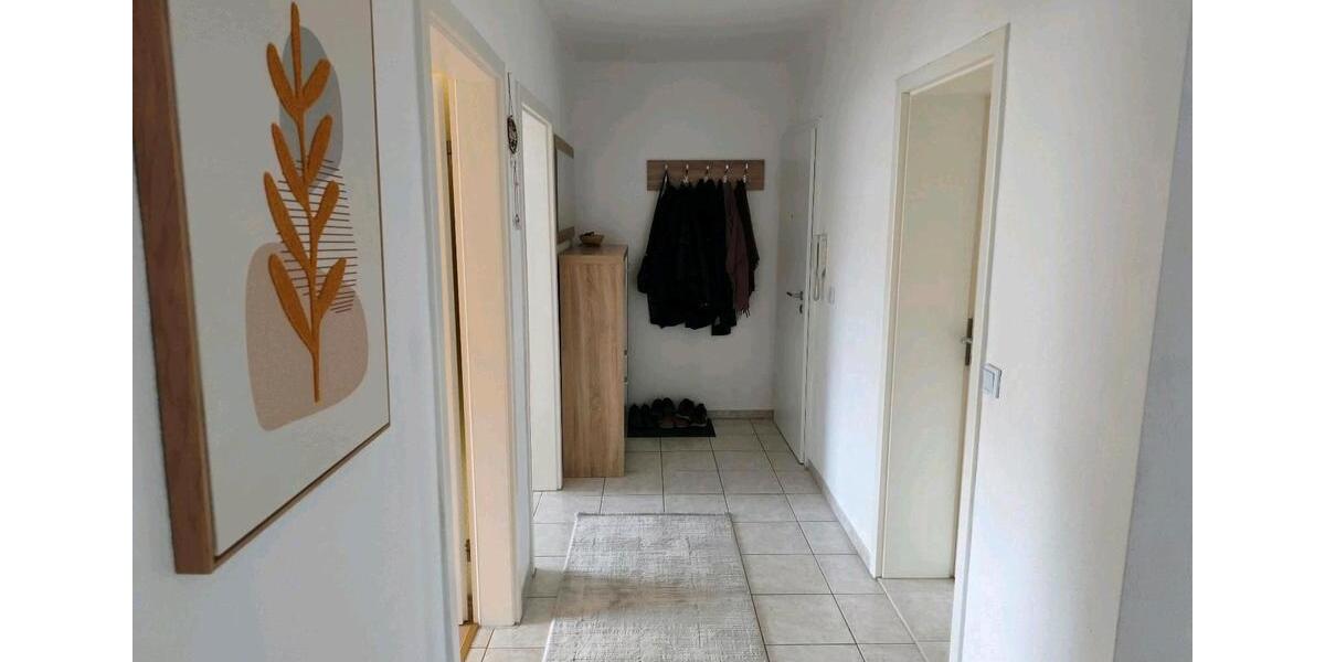 Etagenwohnung Duisburg Rheinhausen - 4.5 Zimmer, 82 m&sup2;, 1.250&euro; | Angebot:26648928