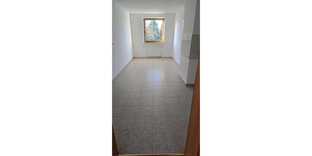Dachgeschoßwohnung Schkeuditz - 3 Zimmer, 106 m&sup2;, 700&euro; | Angebot:25291764