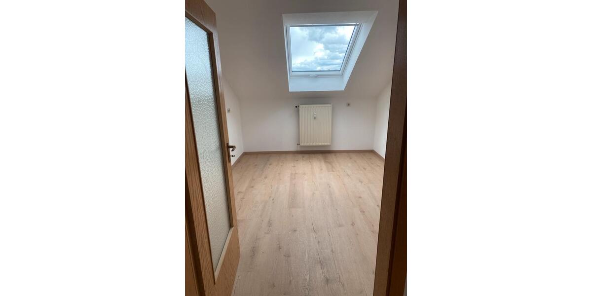 Dachgeschoßwohnung Kaufbeuren - 4 Zimmer, 115 m&sup2;, 1.150&euro; | Angebot:26618031