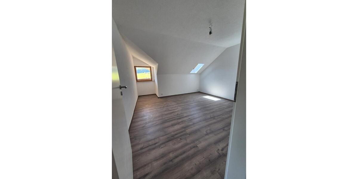 Dachgeschoßwohnung Seitingen-Oberflacht Oberflacht - 3 Zimmer, 87 m&sup2;, 850&euro; | Angebot:26346894