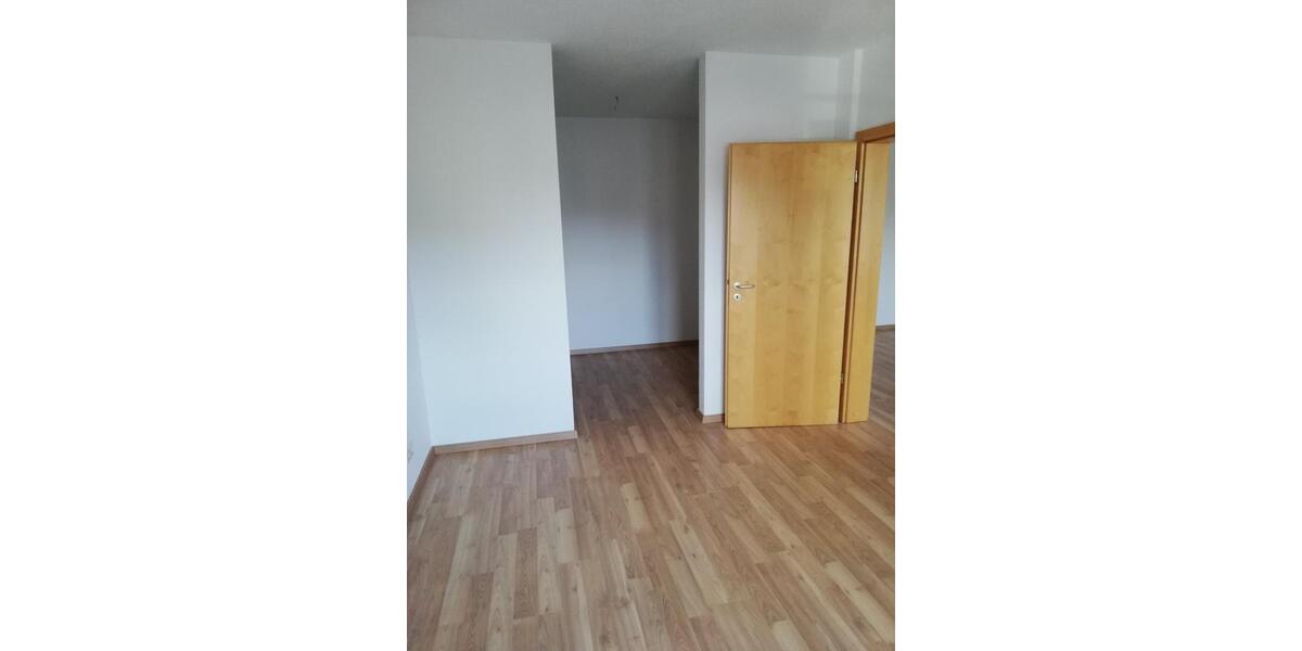 Dachgeschoßwohnung Elterlein - 3 Zimmer, 66 m&sup2;, 360&euro; | Angebot:24785608