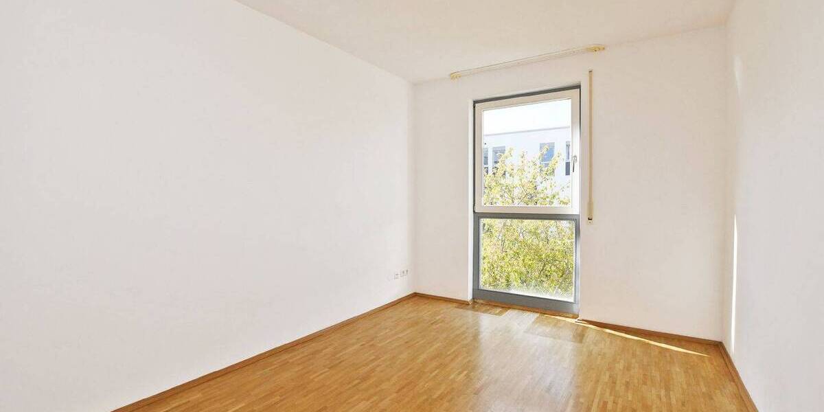 Etagenwohnung München Trudering-Riem - 4 Zimmer, 93 m&sup2;, 1.990&euro; | Angebot:26640963