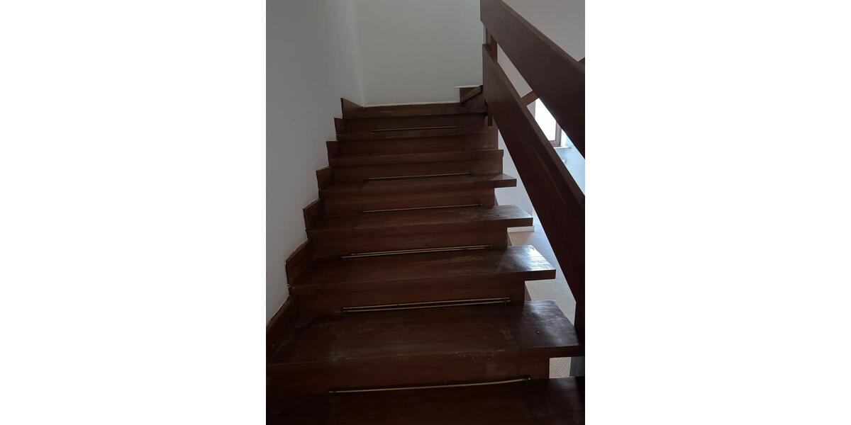 Einfamilienhaus Marktredwitz - 10 Zimmer, 281 m&sup2;, 1.500&euro; | Angebot:25873678