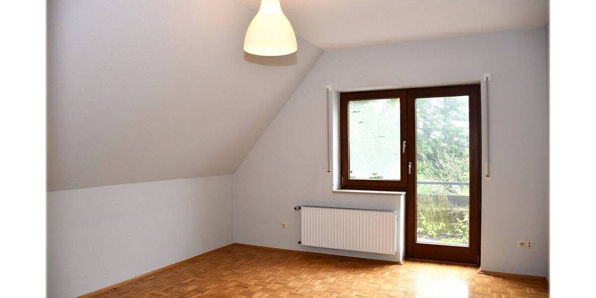Einfamilienhaus Vöhl Kirchlotheim - 8 Zimmer, 195 m&sup2;, 890&euro; | Angebot:26489497