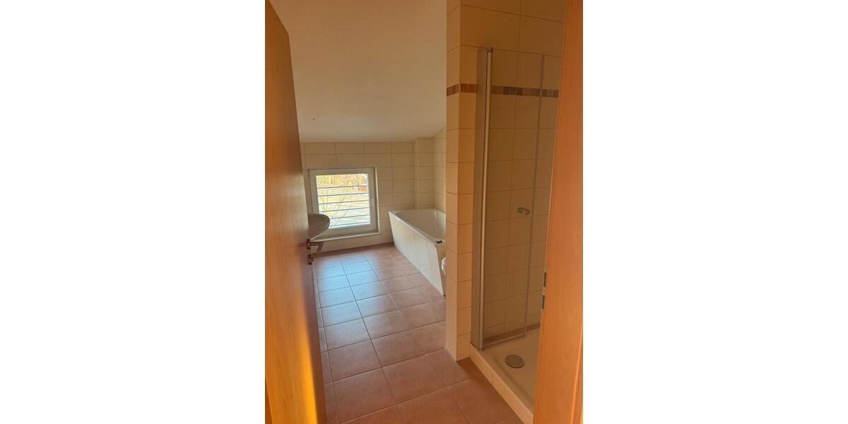 Dachgeschoßwohnung Waren (Müritz) - 3 Zimmer, 69 m&sup2;, 875&euro; | Angebot:25914730