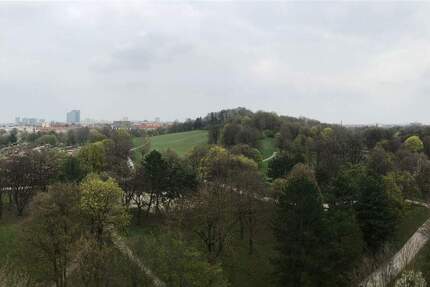 Schwabing ruhige 3,5 Zimmer Wohnung Küche Esszimmer 102m² Loggia, Parkett, komplett renoviert Aufzug 3 zimmer