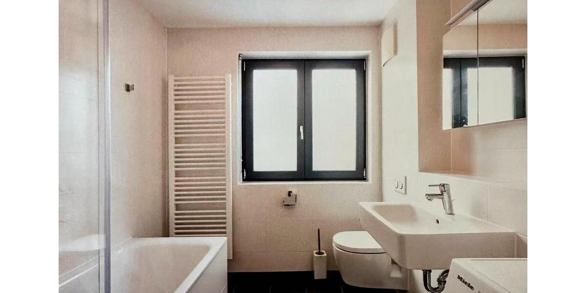 Terrassenwohnung München Schwabing-West - 4 Zimmer, 132 m&sup2;, 3.090&euro; | Angebot:25641066