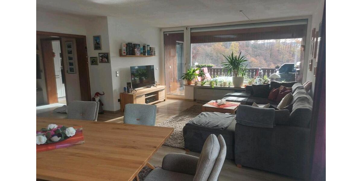 Etagenwohnung Netphen - 3 Zimmer, 110 m&sup2;, 895&euro; | Angebot:26126075