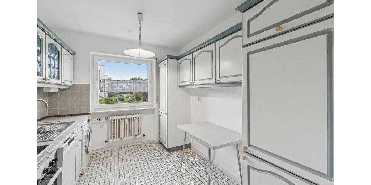 Etagenwohnung Oberursel (Taunus) - 2 Zimmer, 92 m&sup2;, 1.400&euro; | Angebot:26687549