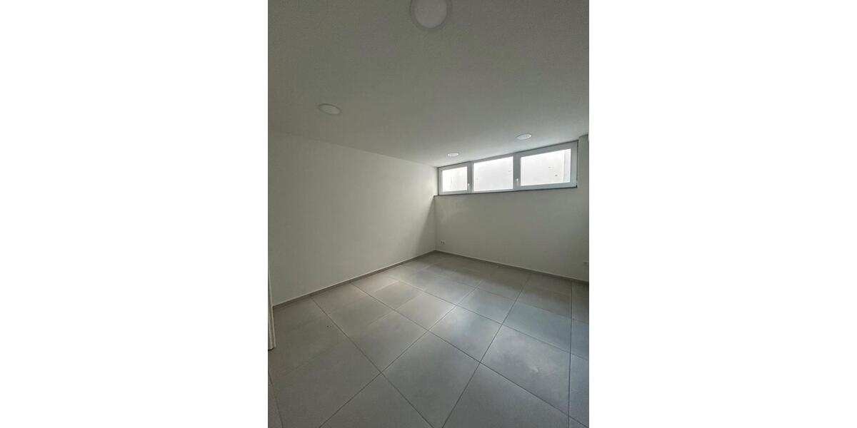 Etagenwohnung Fellbach - 4 Zimmer, 110 m&sup2;, 1.050&euro; | Angebot:23743567